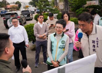 鳥松神農路 48 巷不再「顛簸」！林岱樺現勘拍板：5月底汛期前完工