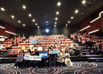 高雄市三級棒球隊觀賞《冠軍之路》　副市長李懷仁勉勵小將展現「冠軍精神」