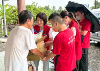 【長輩說：『我每天躺在床上都覺得快死了』，愛國獅子會關懷偏鄉弱勢家庭】