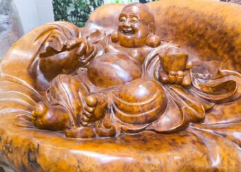 在木紋之間，看見心的修行——吳亮慶鄉長的另一個面相：藝術收藏家