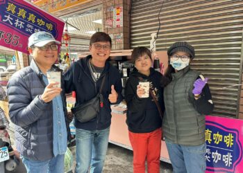 真真真咖啡—在屏東建國市場的一隅，品味生活的溫度