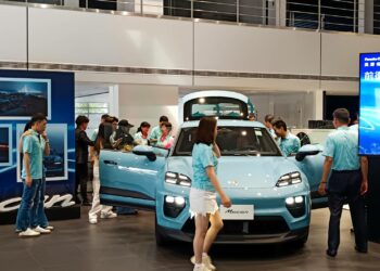 岡山扶輪社參訪高雄保時捷中心　品味工藝之美與企業精神交流滿座