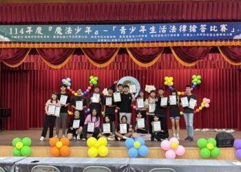 仁武高中參加魔法少年法律競賽榮獲全市第3名與第6名 學生展現法律素養與思辨實力